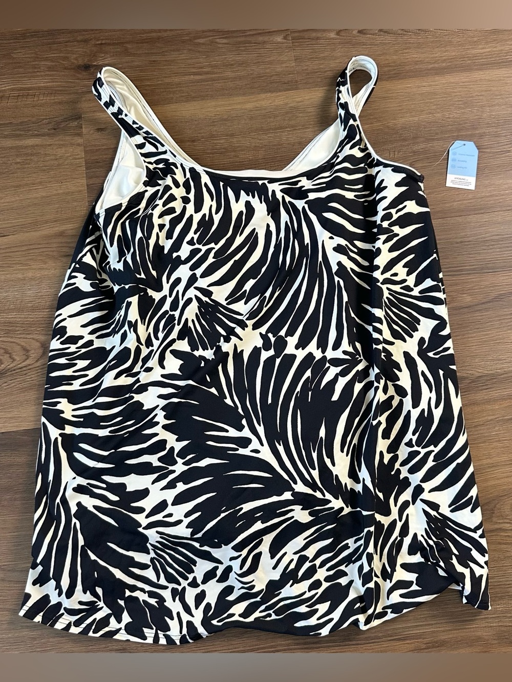 Lands End One Piece Swimdress Swimsuit Women 2X Black Ivory Leaf Print Beach NEW